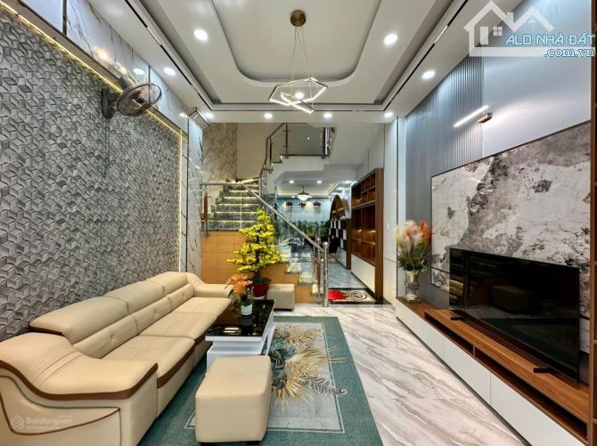 Bán nhà Huỳnh Tấn Phát 60m2 hẻm xe hơi giá 5.3 tỷ - 1