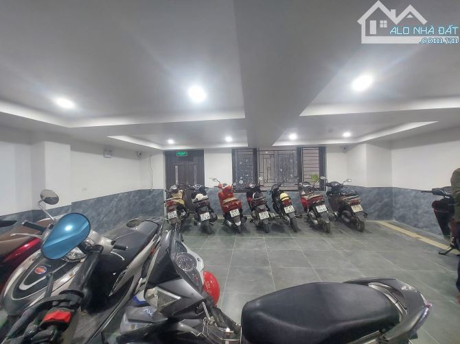 Bán Gấp Siêu Phẩm 8T Phân Lô Ô Tô Tránh Phố Yên Lạc KD Văn Phòng Cty, Căn Hộ, Phòng Khám - 1