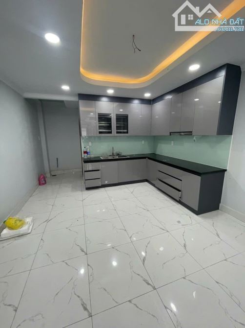 Bán nhà Nguyễn Văn Đậu, Bình Thạnh 5 tầng BTCT (68m2). Gần chợ, gần Đại Học. Giá 8,95 tỷ - 1