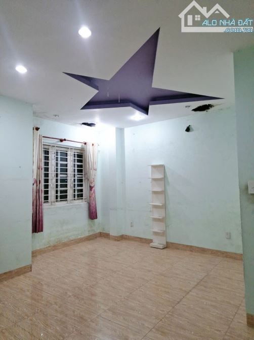 Bán gấp nhà 3 tầng, 100m2( 5.5x19) shr, Dĩ An, chỉ 3 tỷ 98 - 1