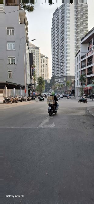 Cần chuyển nhượng mảnh đất 1000m2 mặt tiền 20m vị trí đẹp . Phố Âu cơ / xuân diệu - 1