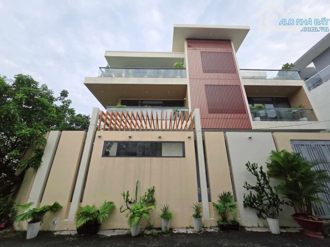 Bán gấp VILLA 2 Mặt Tiền - CẠNH KĐT PHÚ MỸ HƯNG - 200M2 (10x20) - View công viên - 14