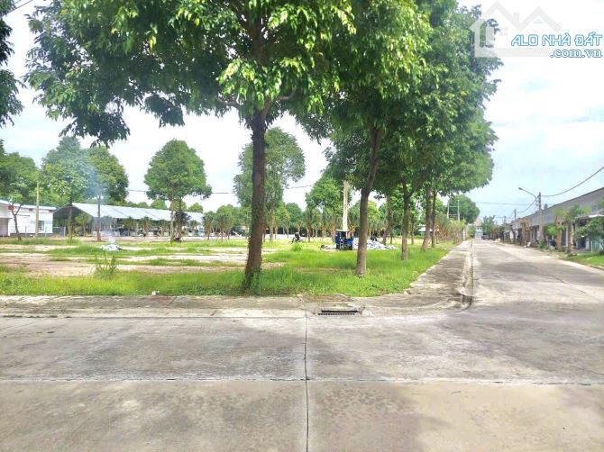 Chủ gửi 87m2 ngay D14 trung tâm hành chính Bàu Bàng 995tr - 2