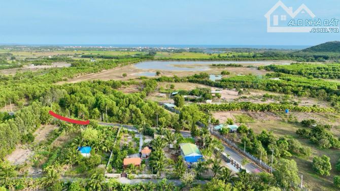 Long Mỹ - Đối Diện Hồ Sở Bông - View Núi Minh Đạm - 2