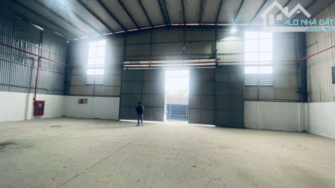 Cho thuê 1200m2 có PCCC kim nỗ, gần đường 5 kéo dài - 2