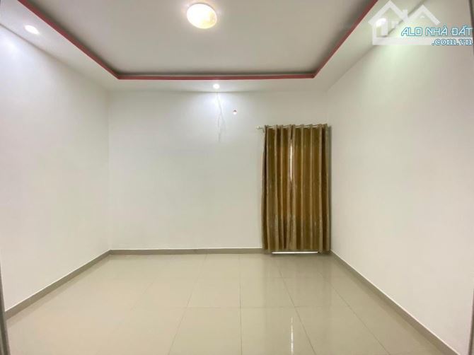 Bán nhà 2 tầng (4.7 x 14.8m) hẻm 138 Trương Công Định - khu Bàu Cát - P. 14, chỉ 6 tỷ TL - 2