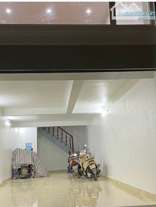 Nhà mặt phố Khuất Duy Tiến 38/50m2 x3T, MT 3.6m; giá 21.5 tỷ Thanh Xuân - 2