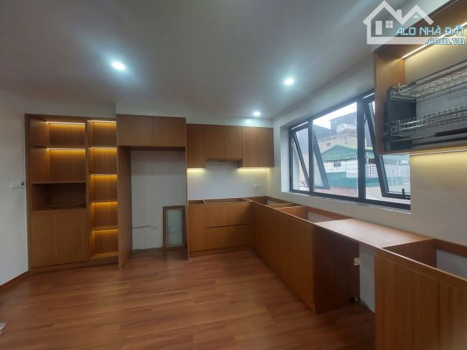 Bán Gấp Siêu Phẩm 8T Phân Lô Ô Tô Tránh Phố Yên Lạc KD Văn Phòng Cty, Căn Hộ, Phòng Khám - 2