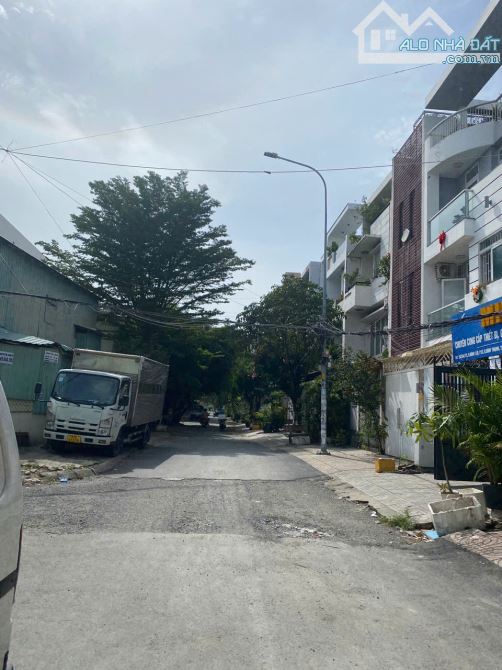 Bán đất mặt tiền Bạch Đằng - Phan Bội Châu, Q. Bình Thạnh: 166m2 (5,2x32,5m) cấp 4. CTXD h - 2