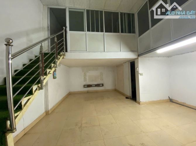 Bán Đất Tặng Nhà 2 Tầng-Tổ 12 Thị Trấn-Đông Anh-DT 50M²-MT 6M-Ô Tô Vào Tận Nhà-Nhỉnh 3 Tỷ - 2