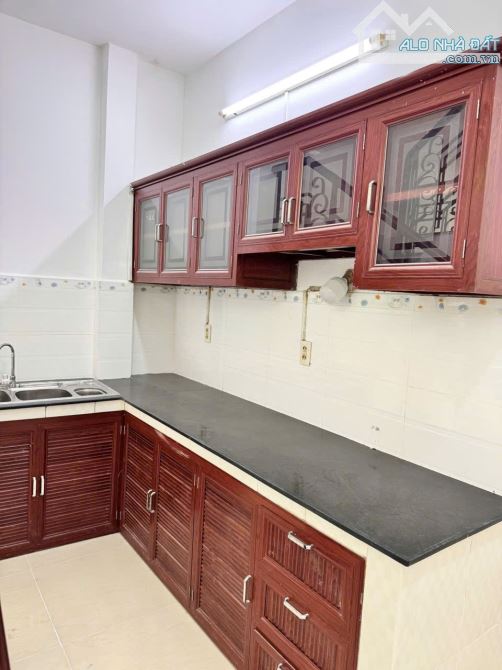 Bán nhà hẻm xe hơi Âu Dương Lân Quận 8, DT42m2, 2 tầng , chủ gấp bán trước tết. - 2