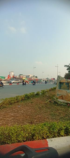 Cần chuyển nhượng mảnh đất 1000m2 mặt tiền 20m vị trí đẹp . Phố Âu cơ / xuân diệu - 2