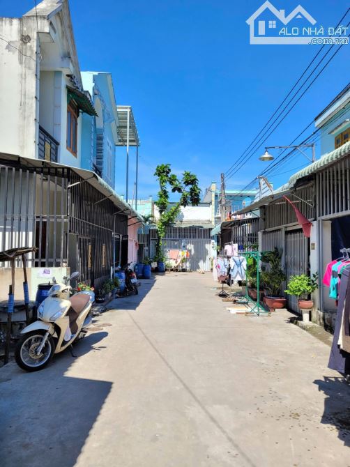 Bán nhà sổ riêng gần đường Lê Thị Trung p.Bình Chuẩn Thuận An chỉ 2ty400 đường thông H5565 - 3