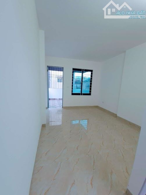 Bán nhà Ngọc Hồi 40m2 xây 4 tầng 4,65 tỷ Thanh Trì , gần phố, gần ô tô, ở sướng - 3