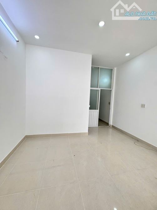 Bán nhà hẻm xe hơi Âu Dương Lân Quận 8, DT42m2, 2 tầng , chủ gấp bán trước tết. - 4