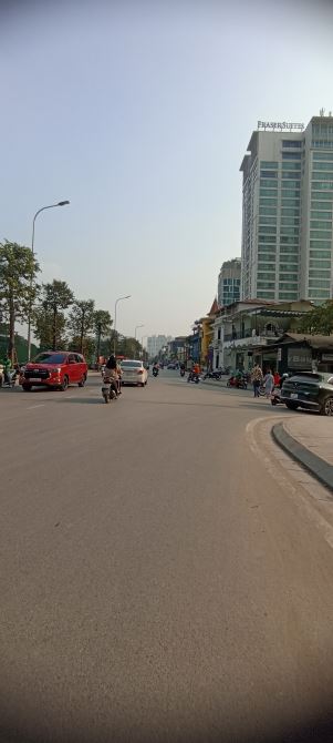 Cần chuyển nhượng mảnh đất 1000m2 mặt tiền 20m vị trí đẹp . Phố Âu cơ / xuân diệu - 4
