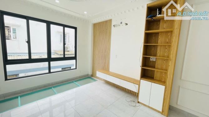 CHDV Cao cấp Trần Tấn Tân Phú giáp Tân Bình hẻm 10m 210m2 ,6Tầng thang máy 31 tỷ - 4