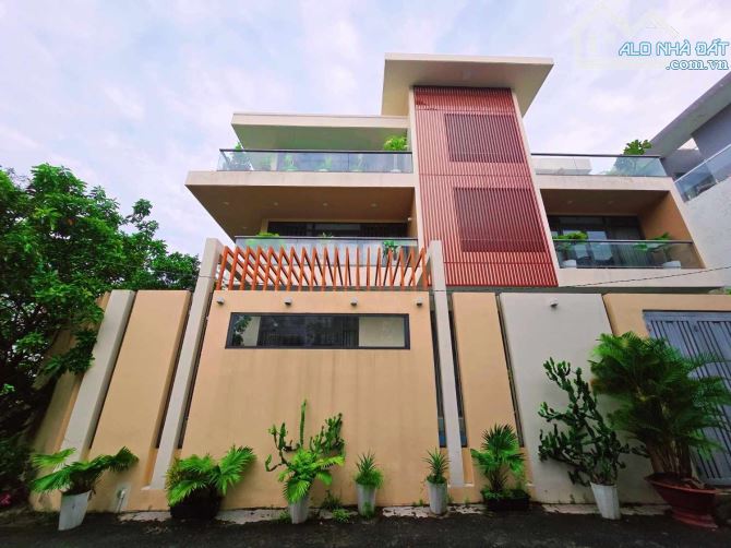 Bán gấp VILLA 2 Mặt Tiền - CẠNH KĐT PHÚ MỸ HƯNG - 200M2 (10x20) - View công viên - 9