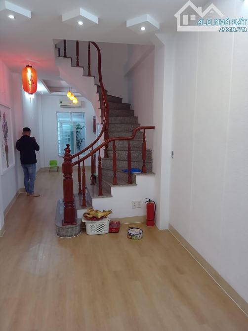 Bán nhà Mặt Ngõ Quỳnh, Hai Bà Trưng 31m 5T, Giá 6.8tỷ. Nhà đẹp, kinh doanh tốt. - 1