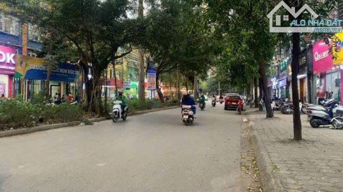 CHO THUÊ BIỆT THỰ XA LA HÀ ĐÔNG 400M, LÀM VĂN PHÒNG, MẦM NON