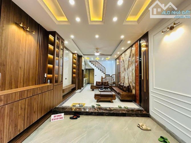 Giá trị! 
Bán nhà Vũ Trọng Phụng, Ngụy Như Kon Tum, 36m2, nhỉnh 7 tỷ, ngõ nông, đẹp, ở