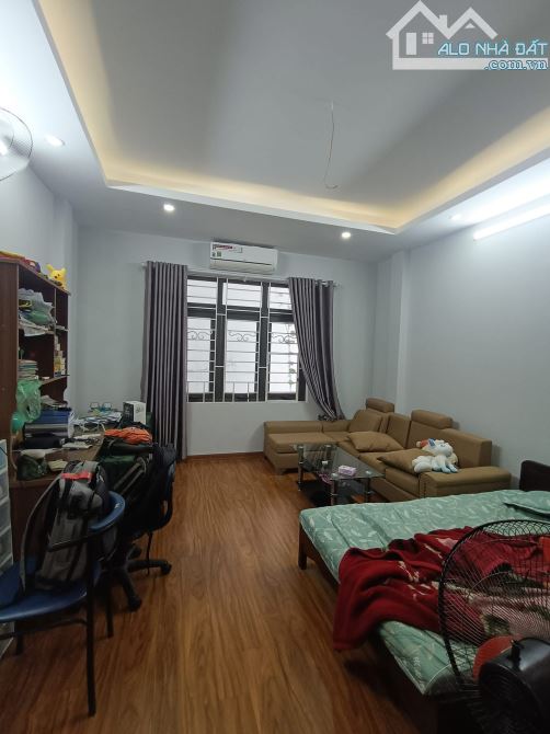 Bán nhà Mặt Ngõ Quỳnh, Hai Bà Trưng 31m 5T, Giá 6.8tỷ. Nhà đẹp, kinh doanh tốt. - 2