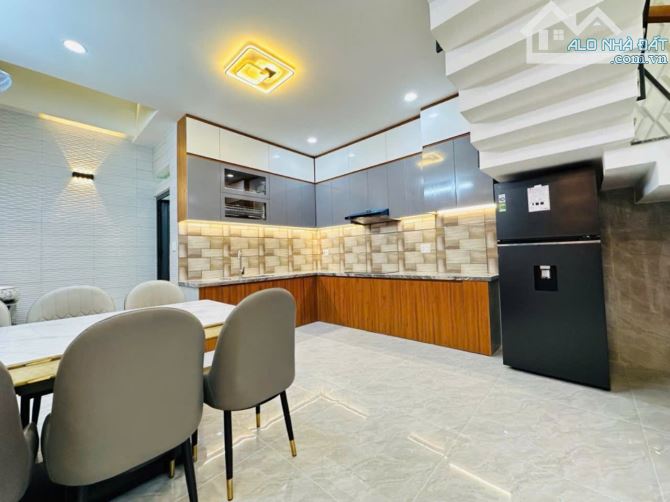 Bán nhà Huỳnh Văn Nghệ, Gò Vấp. 4 tầng Khu phân lô, 69m2, HXH giá chỉ 5,99 tỷ - 1