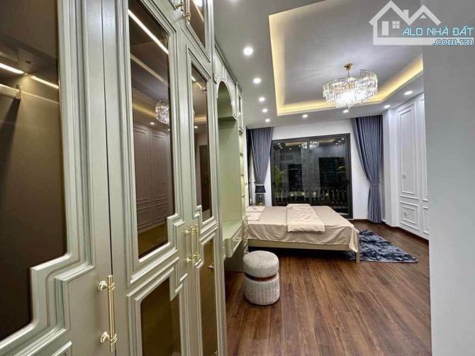 Bán Nhà LẠC LONG QUÂN 50m-5T tầng - PHÂN LÔ - Sát Hồ Tây - NÔi Thất VIP Giá 7 tỷ 5 - 3