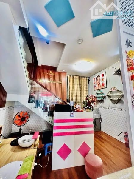 Bán nhà MẶT TIỀN đường số 14, Linh Đông Thủ Đức, giá 5 tỷ nhỉnh - Ngang 4.7m - KD sầm uất - 3