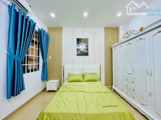 Đi nước ngoài định cư, bán gấp nhà 60m2 ngay Khuông Việt, Tân Phú. Bao sổ 3 Tỷ 190, hẻm 5m - 7