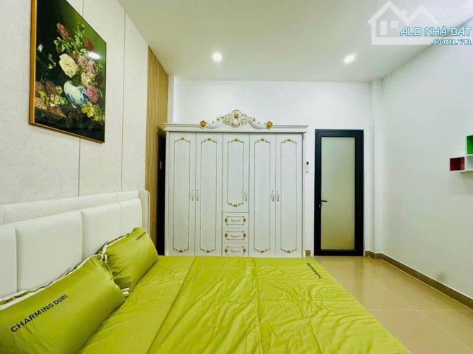 Đi nước ngoài định cư, bán gấp nhà 60m2 ngay Khuông Việt, Tân Phú. Bao sổ 3 Tỷ 190, hẻm 5m - 8