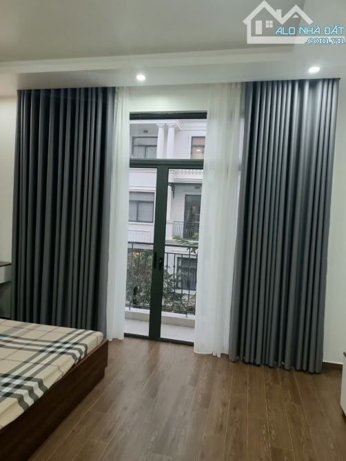 Cho thuê nguyên căn liền kề VÕ NGUYÊN GIÁP- VIN CẦU RÀO 2, 75M2, 4,5 TẦNG, 5 NGỦ FULL - 9