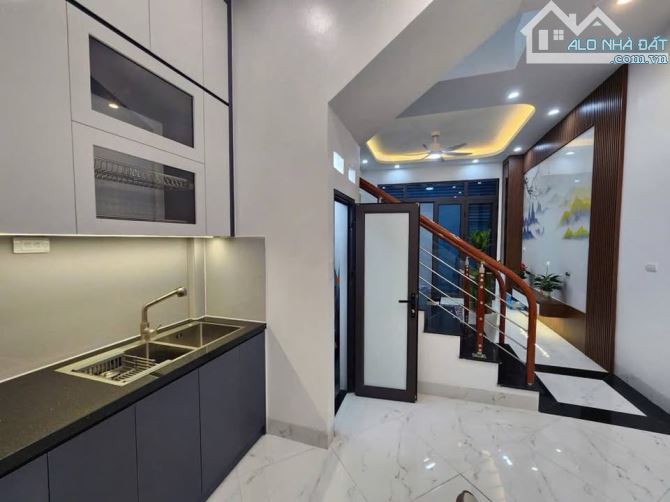 Cần bán gấp nhà CẦU DIỄN, Từ Liêm,DT35m2X 6T. QUAN LỘC .SỔ VUÔNG.Chỉ 6 tỷ hơn - 1