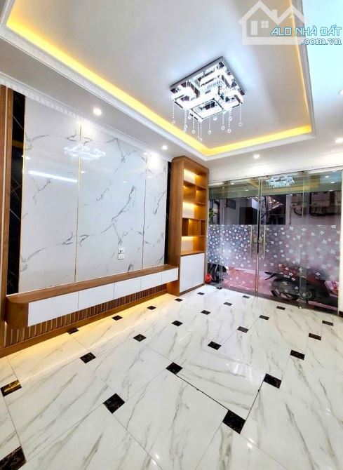 BÁN GẤP NHÀ PHỐ THÁI HÀ, Q. ĐỐNG Đ: 40M2*4 TẦNG, ÔTÔ, KINH DOANH, GIÁ BÁN 10.3 TỶ