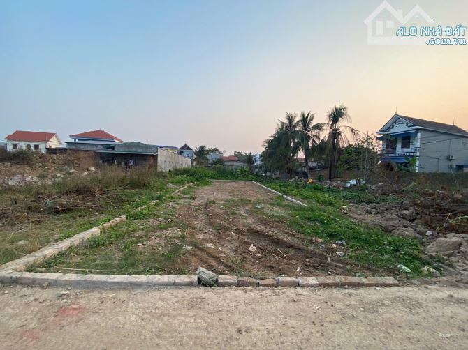 Em chào bá.n 1 siêu phẩm tại Bấc Vang - Dương Quan ✅ 👉 Diện tích :143m - Ngang 6,5m  - Hư
