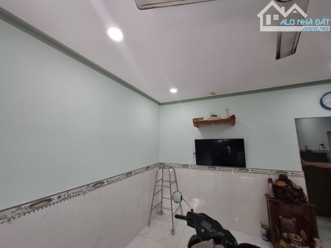 Bán nhà mới 2 tầng, 105m2, ngang 5 giáp Linh Xuân, chỉ 3 tỷ 5