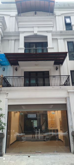 Cho thuê nhà riêng tại VOV Mễ Trì, DT 90m, MT 5m, 5 tầng, thông sàn, thang máy, ĐH. NL.35t
