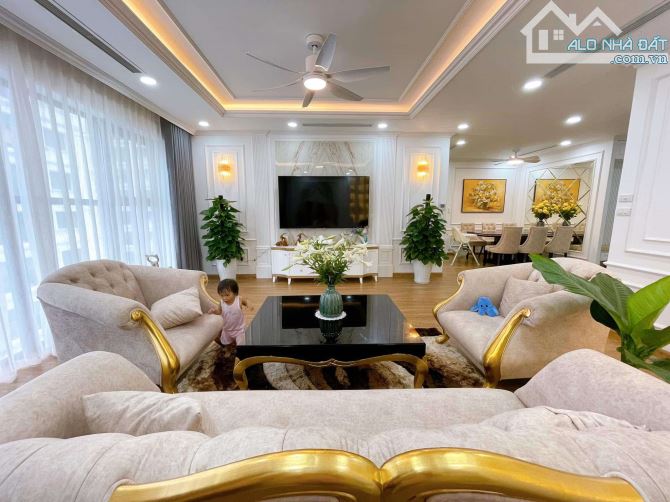 Bán nhà Kẻ Tạnh, quận Long Biên 32m2, 5 tầng, 4.85 tỷ, ô tô tránh, vài bước ra hồ.