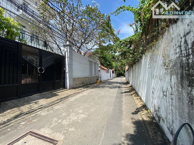 Bán Biệt Thự Đường Quốc Hương Quận 2.DT:20x26m.Giá 96 tỷ