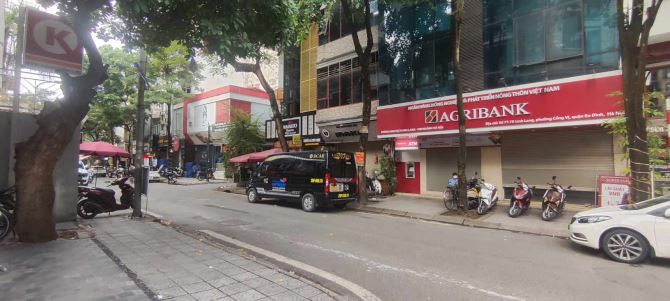 BÁN TÒA 8 TẦNG HẦM MẶT PHỐ LINH LANG 95M MT: 7.8M ĐOẠN ĐÀO TẤN - PHAN KẾ BÍNH KD SẦM UẤT