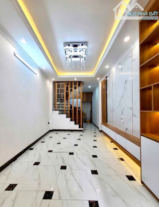 BÁN GẤP NHÀ PHỐ THÁI HÀ, Q. ĐỐNG Đ: 40M2*4 TẦNG, ÔTÔ, KINH DOANH, GIÁ BÁN 10.3 TỶ - 1