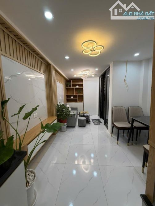 Nhà đẹp! Phố Âu Cơ, 300m đến Hồ Tây, Ô tô đỗ sát cửa, 45M2X4T, Giá 7,5 tỷ. - 1