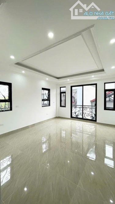 Nhà đẹp 6 tầng thang máy, 4 ngủ khép kín Ngoạ Long, BTL. 35m2 giá 7.2 tỷ - 1