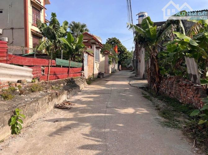 Bán đất thị trấn Xuân Mai giá hơn 2 tỷ xíu - 1