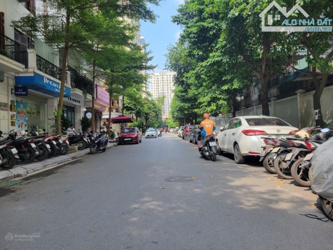 Bán nhà Phân Lô 56 Lê Quang Đạo, 240m2 x MT 23m - Ô tô - Vỉa Hè -chỉ 63 tỷ - 1