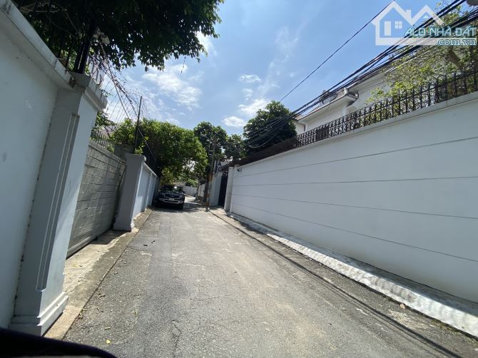 Bán Biệt Thự Đường Quốc Hương Quận 2.DT:20x26m.Giá 96 tỷ - 1