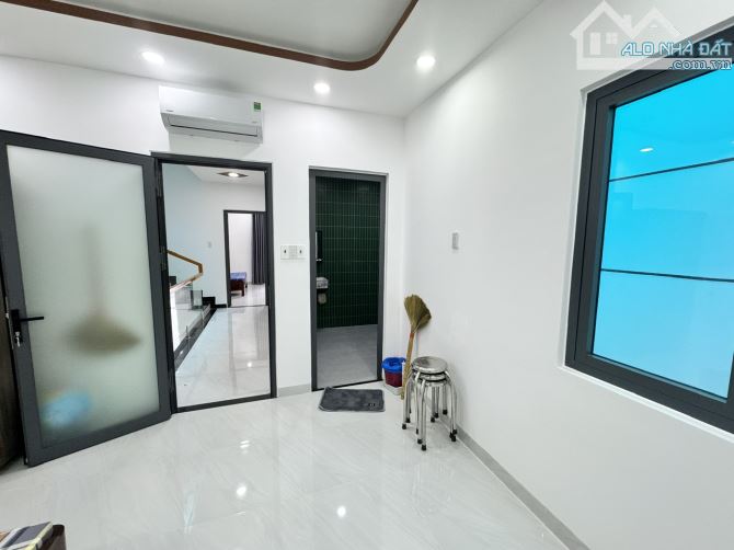 Nhà Nguyên căn bảo vệ 24/7_ 200m2 Sàn, 12 triệu, 4PN ở Hoàng Phú Nha Trang - 12