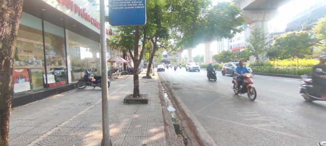 (MẶT TIỀN 6.2M) BÁN NHÀ MẶT PHÓ YÊN LÃNG 82M VỊ TRÍ NGAY NGÃ TƯ GIAO THÁI HÀ - HOÀNG CẦU - 1