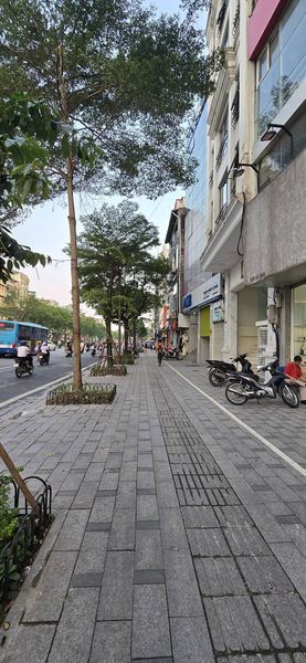 BÁN BUILDING CAO CẤP MẶT PHỐ XÃ ĐÀN 93M2, MT: 6.8M 7 TẦNG CHO THUÊ 220 TRIỆU/THÁNG - 4