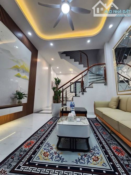 Cần bán gấp nhà CẦU DIỄN, Từ Liêm,DT35m2X 6T. QUAN LỘC .SỔ VUÔNG.Chỉ 6 tỷ hơn - 3